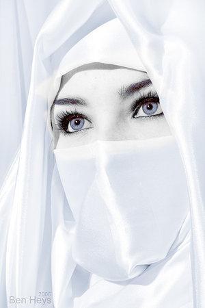 Silviyuniar_'s profile picture. jagalah  aurat mu wahai kaum muslimin 
............  
apabila kau melakukanya nanti syurga adalah balasan nya .......