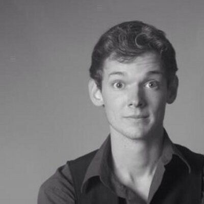 Zach Ireland (左右) (@Zsplugh) / Twitter