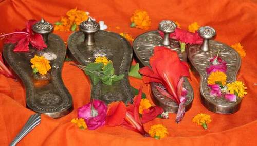 Published by:
Sri Swami Sivananda Cultural Association (R),
Sivananda Marg, Amar Colony, Lajpat Nagar IV, New Delhi 110024. INDIA