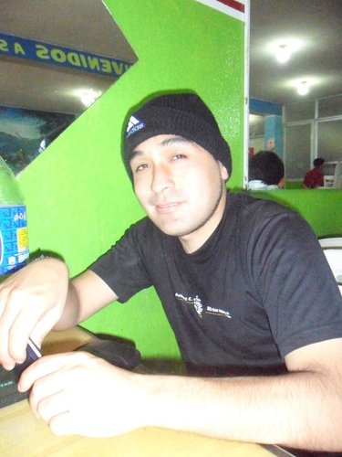 soy algo normal divetido y muy sociable me gusta konversar mucho hacer buenos amigos soy hincha de alianza lima me gusta la musica romantic y tbn el regeton rom