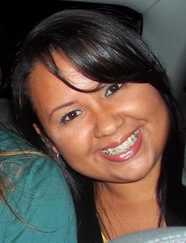 Graduada em Ciências Contábeis... Apaixonada por minha vida, digo todos os dias Deus me ama, eu não estou só e Deus cuida de mim, Quando fala e me diz coragem!