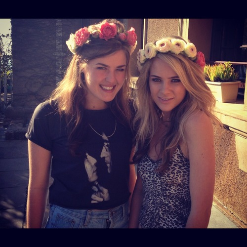 Bloggers of everything ethereal. 
http://t.co/iXYQxYeR
- Sweetheart.