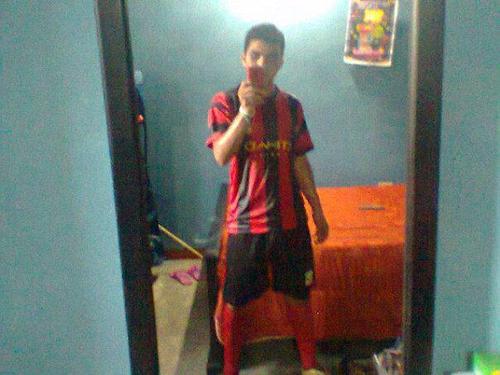 luis_jim19's profile picture. prefiero hacer nada y ser feliz que hacer algo que no me apasiona....