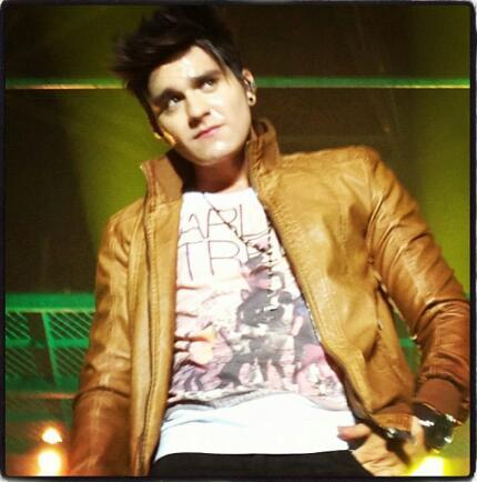 no seu olhar enxergo a sua alma, sua fala é uma linda melodia (8) @luansantana