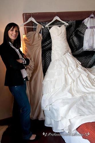 LorenzaFarina's profile picture. stilista di abiti da sposa, atelier Farina Spose, impiegata, mamma, moglie, patita di viaggi, super organizzatrice