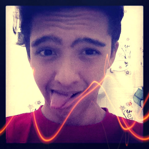 Futuramente Jogador de Futebol (y' ,Profissional em  designer , 13 anos e Só seu :3 #Follow-me.