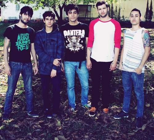 Banda Bellacruz - Post-hc 

 O sonho só se torna pequeno para aqueles que sonham pequeno!  
 :https://t.co/ACRfue0tJ9