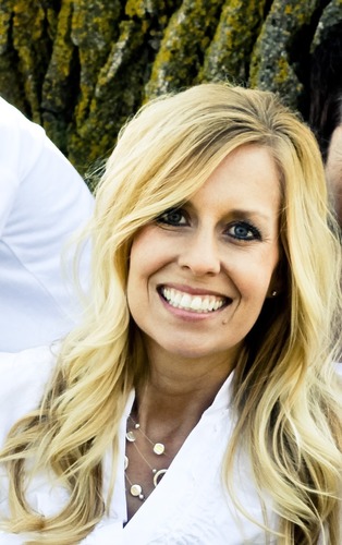 aeldredkdg's profile picture. Wife, mother, and kindergarten teacher                  ~A person's a person no matter how small.
                                    Dr. Seuss~