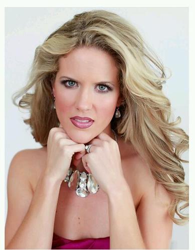 mom of 2 handsome boys - Independent Distributor for It Works Global - former AFL and NBA dancer