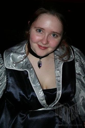 Bachelor in Biology. Enjoys Daft Punk and QOTSA. Currently looking for work in a lab.