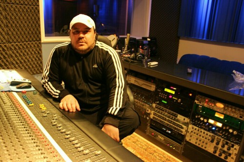 sandermarcelo's profile picture. Tecnico e produtor da amP!  áudio.
@sandermarcelo