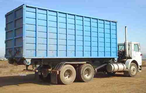 Trash Containers offers roll-off, dumpster & debris bin service. We drop off trailers 4 u to fill with your junk or can come with a truck 2 haul away junk.