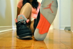 Follow Me & See What Iam About ( :
I Follow Back , Dont Worry ! Teeheee .
