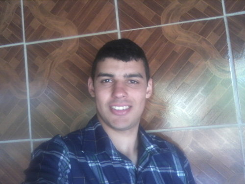 gosto de curtir a vida como ela é sempre tentando melhora - la quando necessário