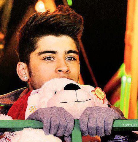 Since: 06/09/12.. Fã de Zayn Malik e 1D.. Novo Fã Clube para ajudar os meninos e principalmente o Zayn.. Sigo todos de volta.. principalmente fãs de Zayn Malik