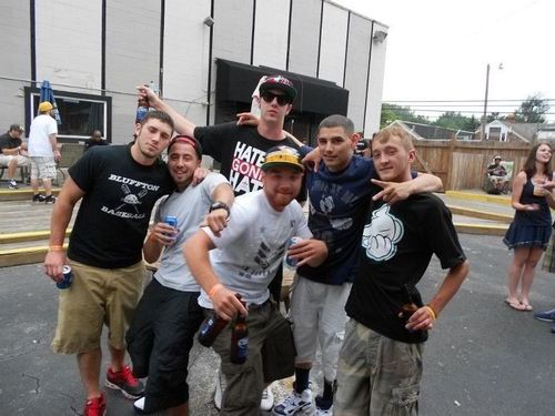 Born n raised in Toledo oh glass city ttown got a mixtape dropping this summer and don't forget lifes a party