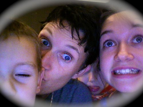 Wife of almost 20 years to my 1st husband,mother of 6 kids (5 selective hearing, 1 Deaf) & creator of http://t.co/j8KZAdVpiq.