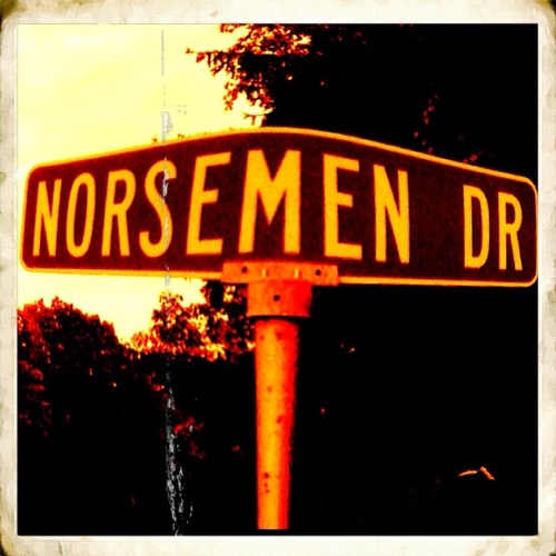 erockdahizzo's profile picture. Aayooh I'm tired of using technology aye