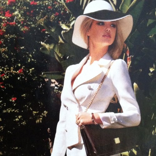 AlumProblems's profile picture. College grad turned pro. #AlumProbs #TeamBlonde #LikeABoss #TeamNoSleep #Srat #Princess