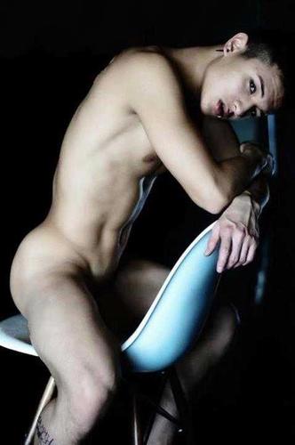 Seduciendo tus sentidos e instintos. Alterando el morbo en línea. Contenido para adultos. Información gay del mundo. ♂♂