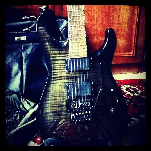 MrHant_LP's profile picture. Geek, играющий на гитаре, да еще и студент ДВФУ