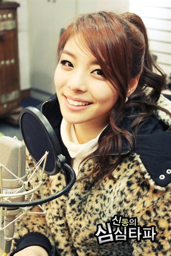 lee ye jin | 89 lines | singer~