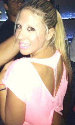 demi_k_'s profile picture. O monos antras pou tha trexw apo pisw tou..einai autos pou tha mou fwnazei mama piase me #teleia_k_paula