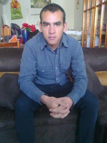 Hola  a todos como ya se daran cuenta me llamo Cristian, me encanta salir a bailar, jugar futbol y estar en contacto con las nuevas tecnologias.