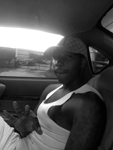 @Btw_lmMon...go follow a real nigga