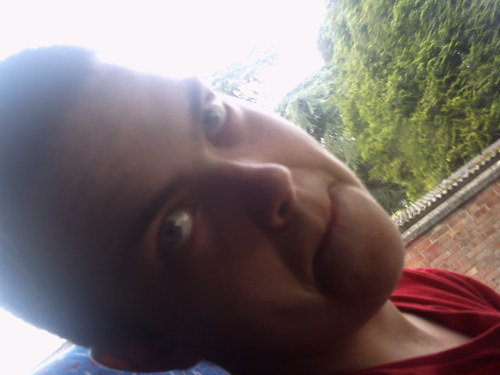 Hey Everyone, Im Simon. I'm just your typrical 18yo gay guy here. Love life, love fashion :D xxx