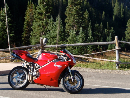 JefGMat's profile picture. Wine, Ducati, Mountains.