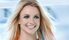 @britneyspears - @justinbieber ☺