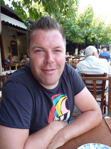 Trotse Pappa. In love met Anke van Leeuwen. Darts, auto's, levensgenieter. Beleidsmedewerker Duurzaamheid/klimaat #Boxtel.