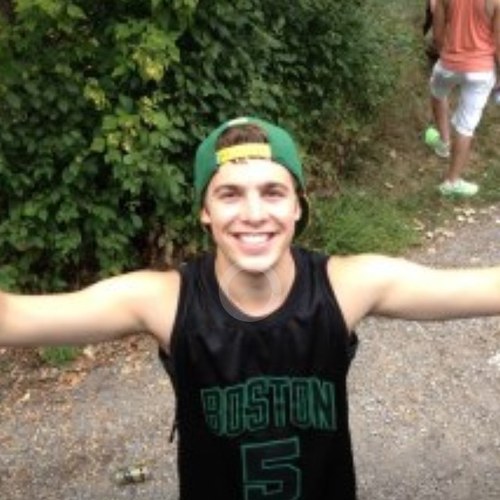 Alexgartz's profile picture. 