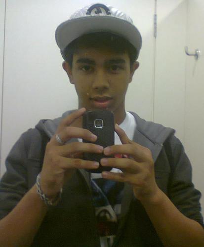 Leonino,16 anos,flamenguista,amigos,pizza,família,comer,amar,divertido.u_u