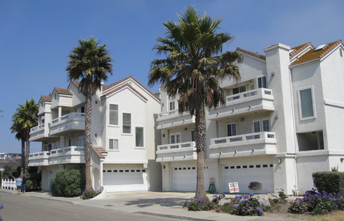 http://t.co/zKC8FoMdCs Lovely townhomes overlooking Pismo Beach for your vacation or monthly stay.