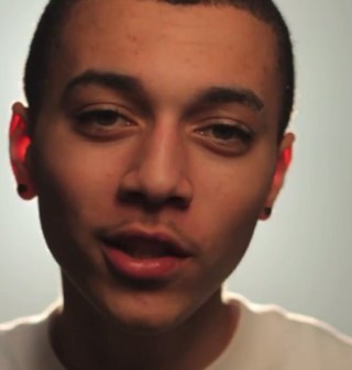 JeremyCrawRP's profile picture. Im Jeremy Im 17,WR on the football team,known to be a good singer *taken*.I have anger issues.My best friend is James Diamond