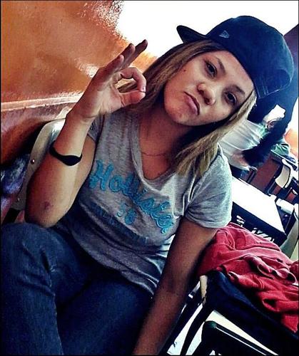 Se Fude me segue e pronto ASHUHSUAHSUH. 
Facebook.http://t.co/FN5rwwrww1