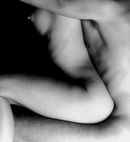 yeni_kz's profile picture. 