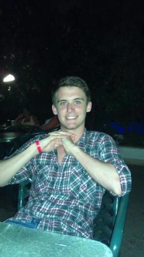 Football fan and MMA junkie. Player of non-contact sport such as Golf and Snooker.