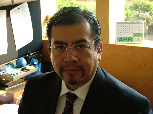 Economista y Consultor, Profesor fundador del TEC Santa Fe.