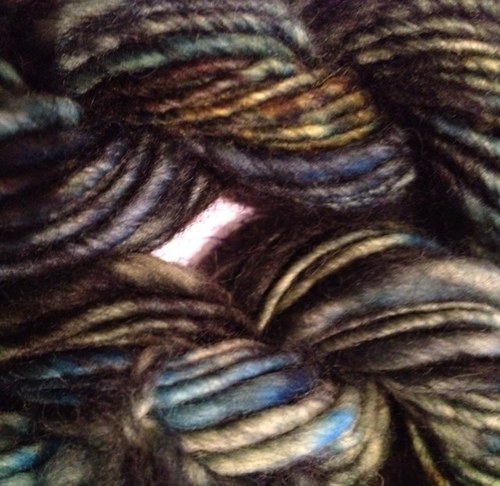 yarnspotting's profile picture. Dyeworks & Fiber studio; handspinning & color nut. Lover of all making, sheep, science & music. I raise recessively-colored Romney 🐑 for my handmade yarns ➿