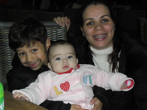 Pra começar sou casada e muito bem casada, tenho 3 filhos, Lohan, Juan e Sophia, eles são minha razão de viver!!!