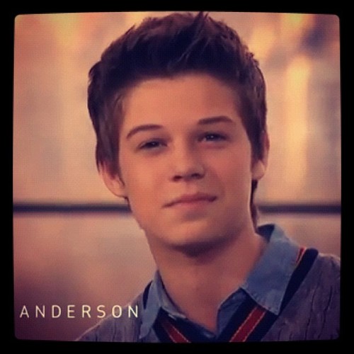 I LOVE @colinfordactor WITH ALL MY HEART! 100% Colinite!!! Colinator forever. love you!... but not as much as i love Colin... sorry :3