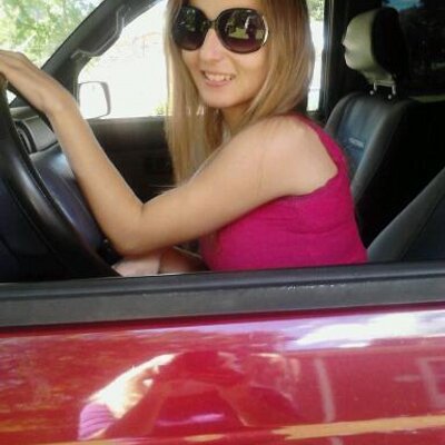 Profile Picture of Melissa Dickerson (@ChanelStar89) on Twitter