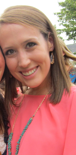 eliz_watts's profile picture. 