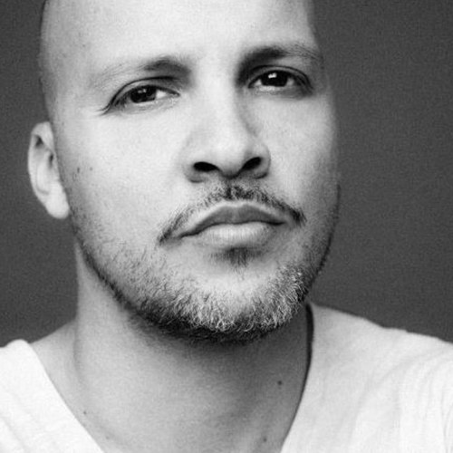 BRAVOALFONSO's profile picture. Fine Art, Fashion & Advertising Photographer