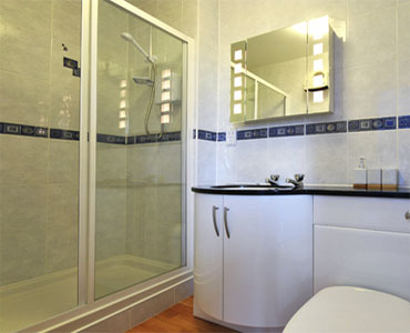 Aylesbury Plumbing is run by David Needs, a plumber and heating engineer who lives in Aylesbury. David operates a fixed price service, all prices inclusive VAT.