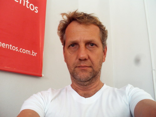 Procuro por amizades verdadeiras!!!