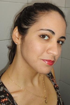 ... Meu Deus, me dá cinco anos, me dá a mão, me cura de ser grande.

((Adélia Prado))